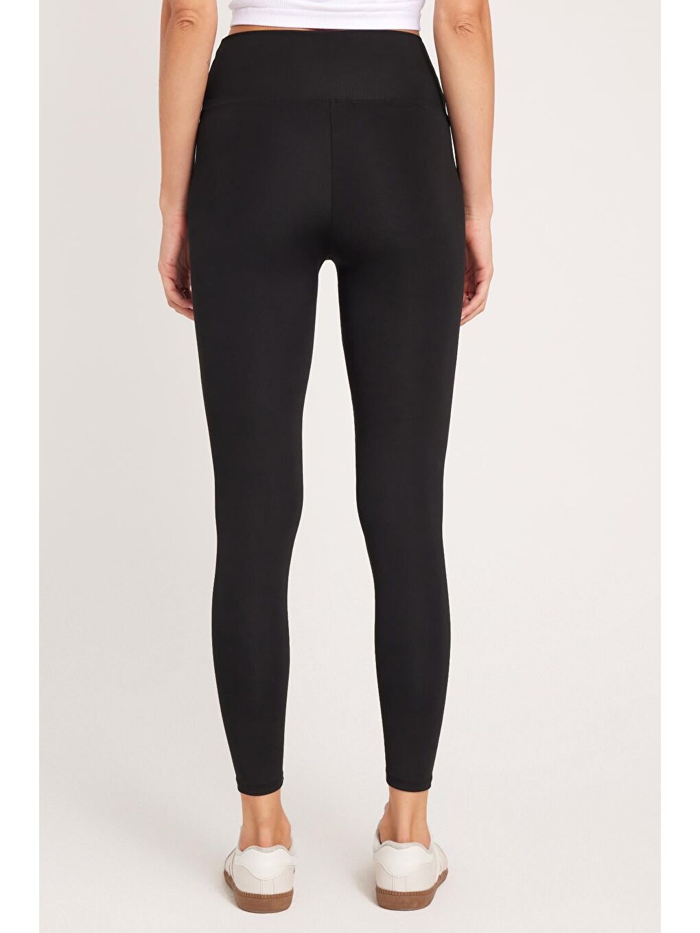 Kadın Slim Fit Dar Kesim Scuba Kumaş Beli Lastikli Siyah Tayt-5