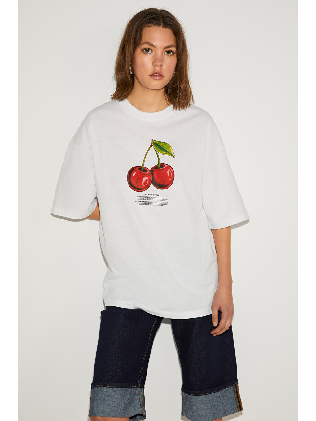 Beyaz ODALYS Kadın %100 Organik Pamuklu Oversize Fit Bol Kesim Kiraz Baskılı Bisiklet Yaka BEYAZ T-Shirt-5