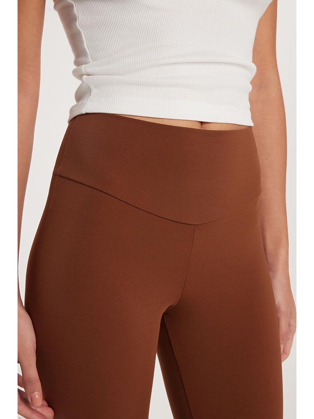 Kadın Süper Slim Beli Lastikli İnterlok Standart Boy Normal Bel Kahverengi Tayt-2