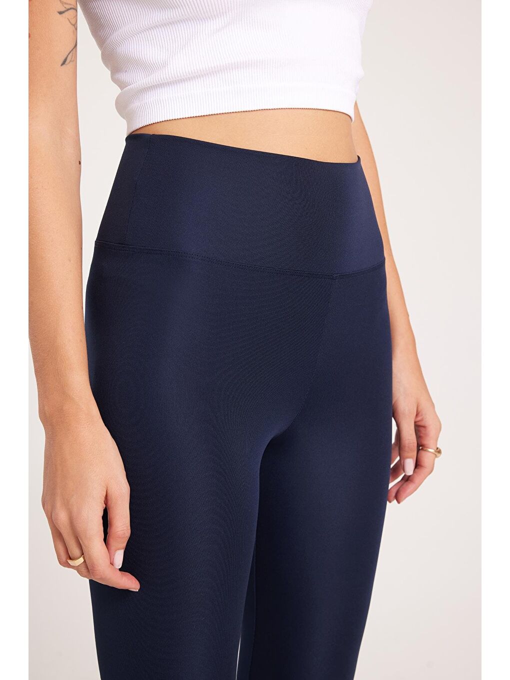 Kadın Slim Fit Dar Kesim Scuba Kumaş Beli Lastikli Lacivert Tayt-2