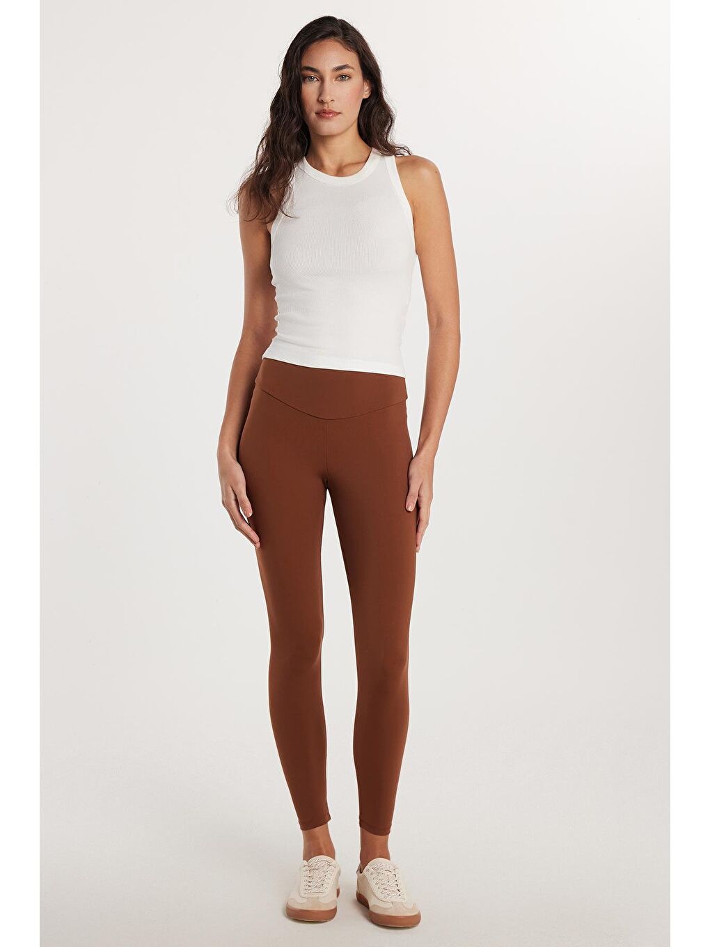 Kadın Süper Slim Beli Lastikli İnterlok Standart Boy Normal Bel Kahverengi Tayt-3