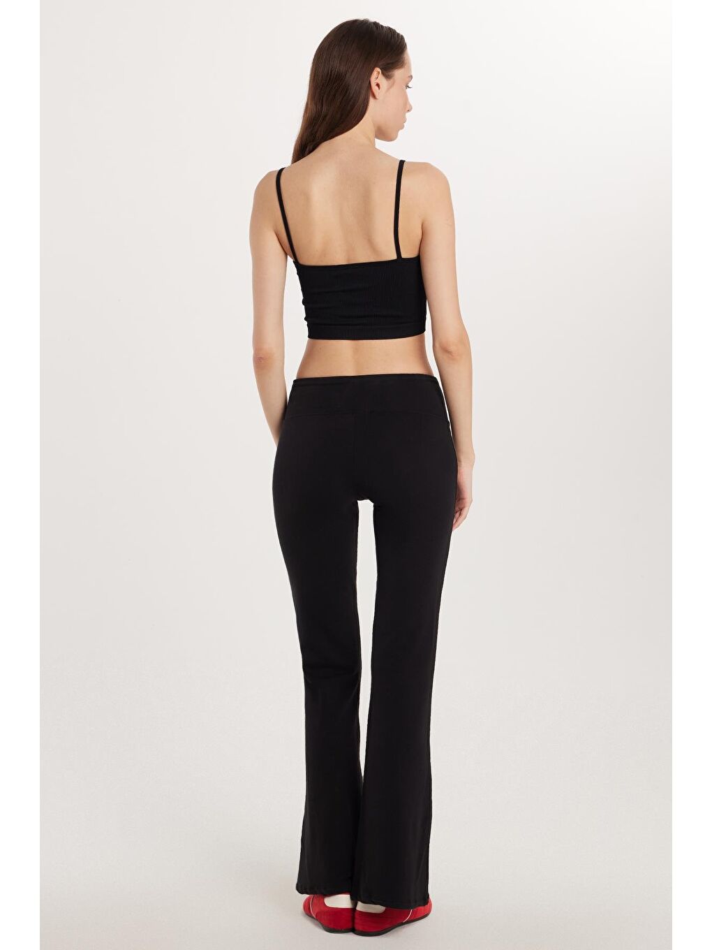 Kadın Modal Kumaş Slim Fit Dar Kesim Beli Lastikli İspanyol Paça Siyah Tayt-4