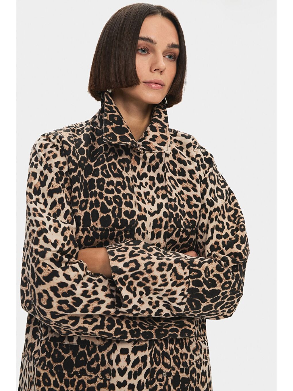 Bej Kadın Gömlek Yaka Leopar Desenli Ceket