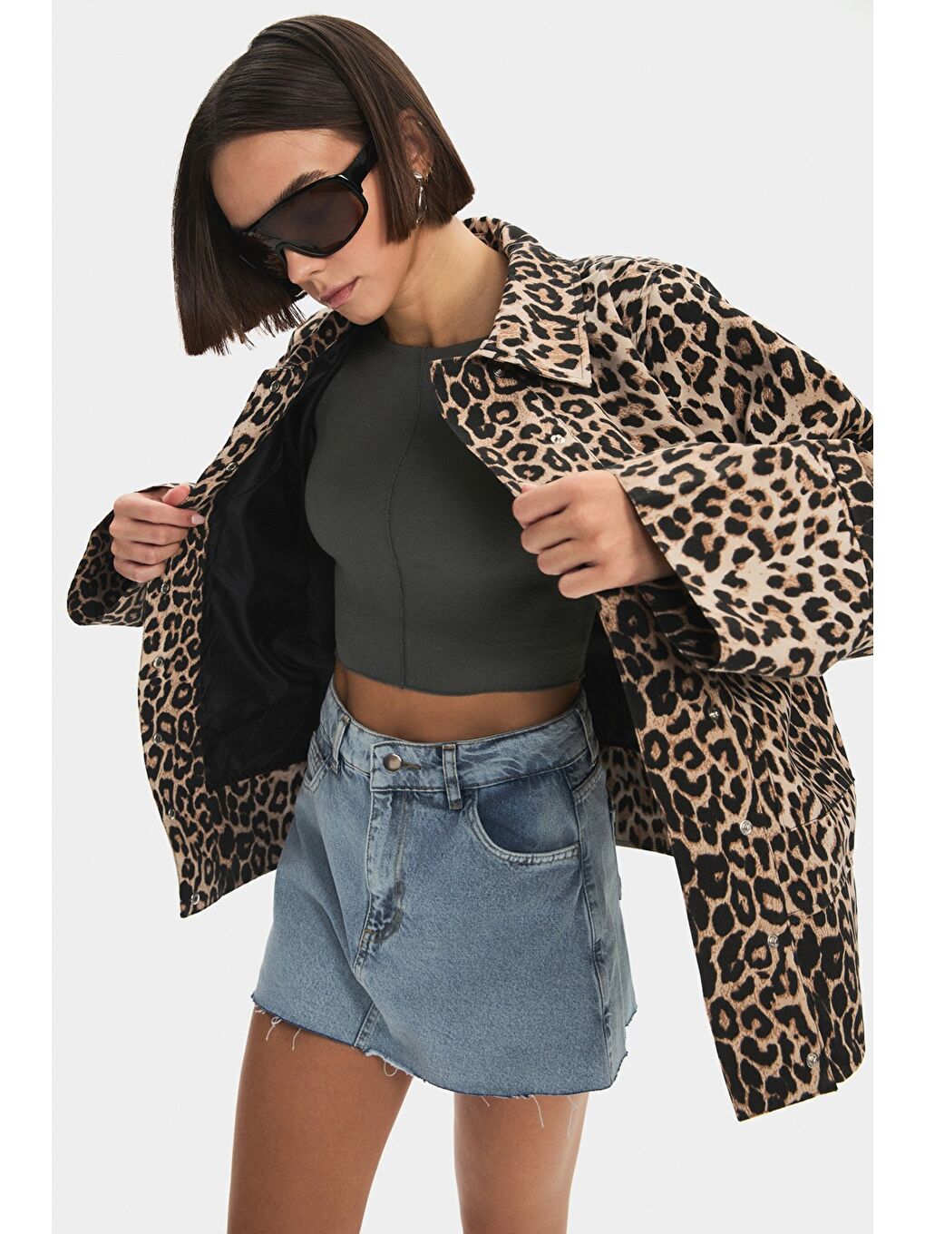Bej Kadın Gömlek Yaka Leopar Desenli Ceket-1