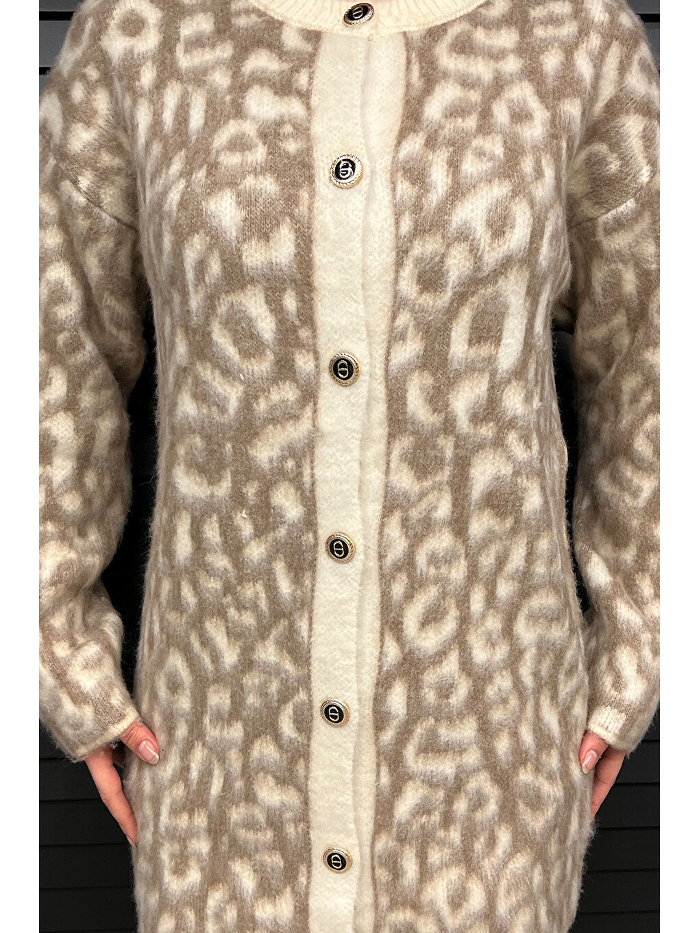 Gülseli Bej Kadın Leopar Desesn Triko Hırka - 2
