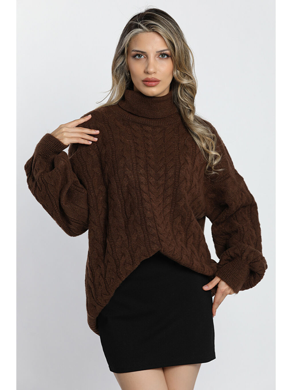 Kahverengi Kışlık Balıkçı Yaka Örgü Detaylı Kadın Salaş Triko Kazak