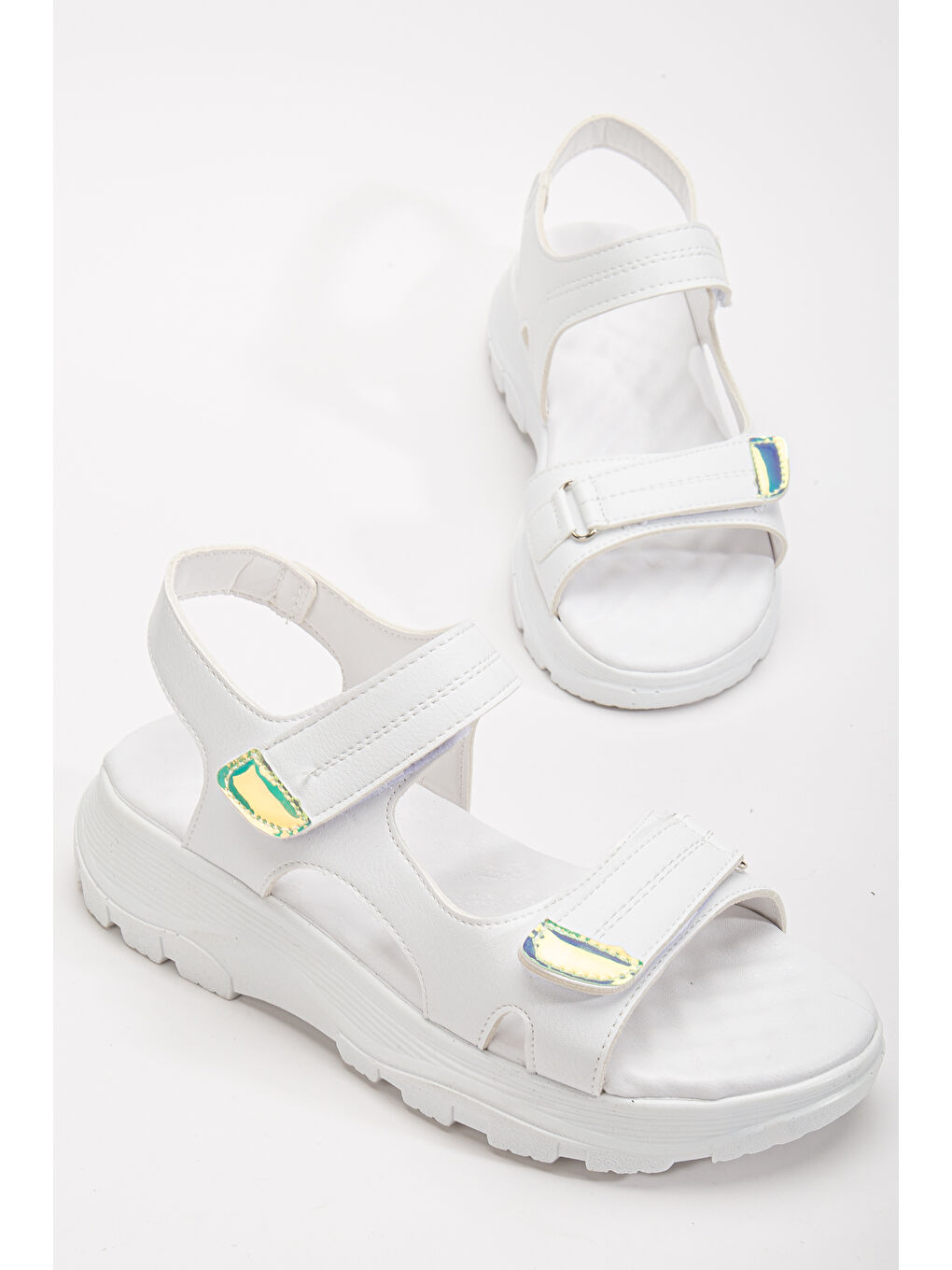 Kadın Beyaz Poli Taban Çift Bantlı Cırtlı Sandalet-1