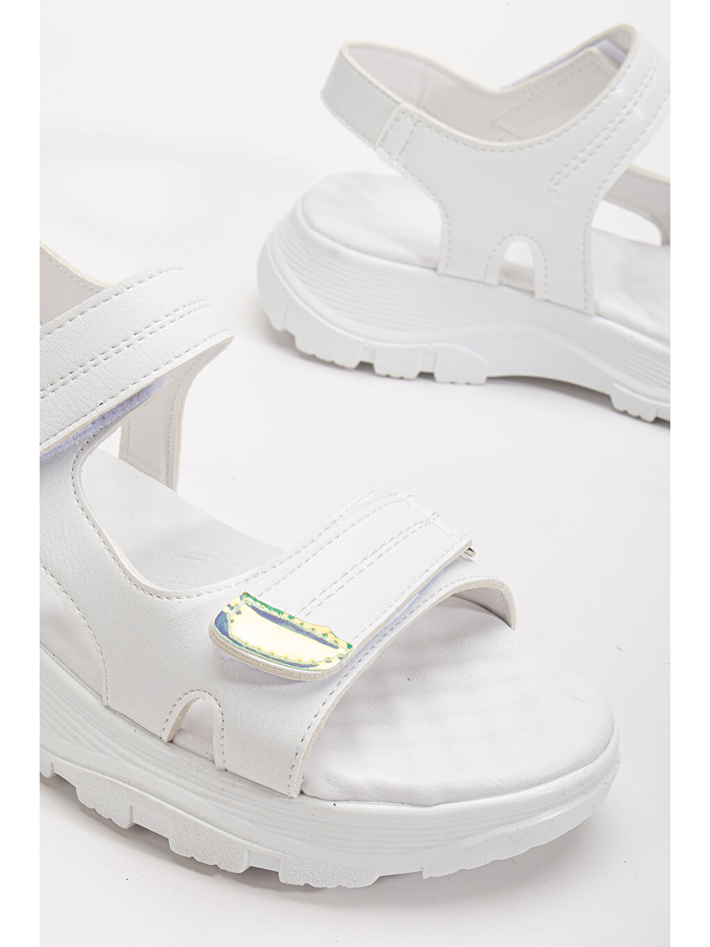 Kadın Beyaz Poli Taban Çift Bantlı Cırtlı Sandalet-2