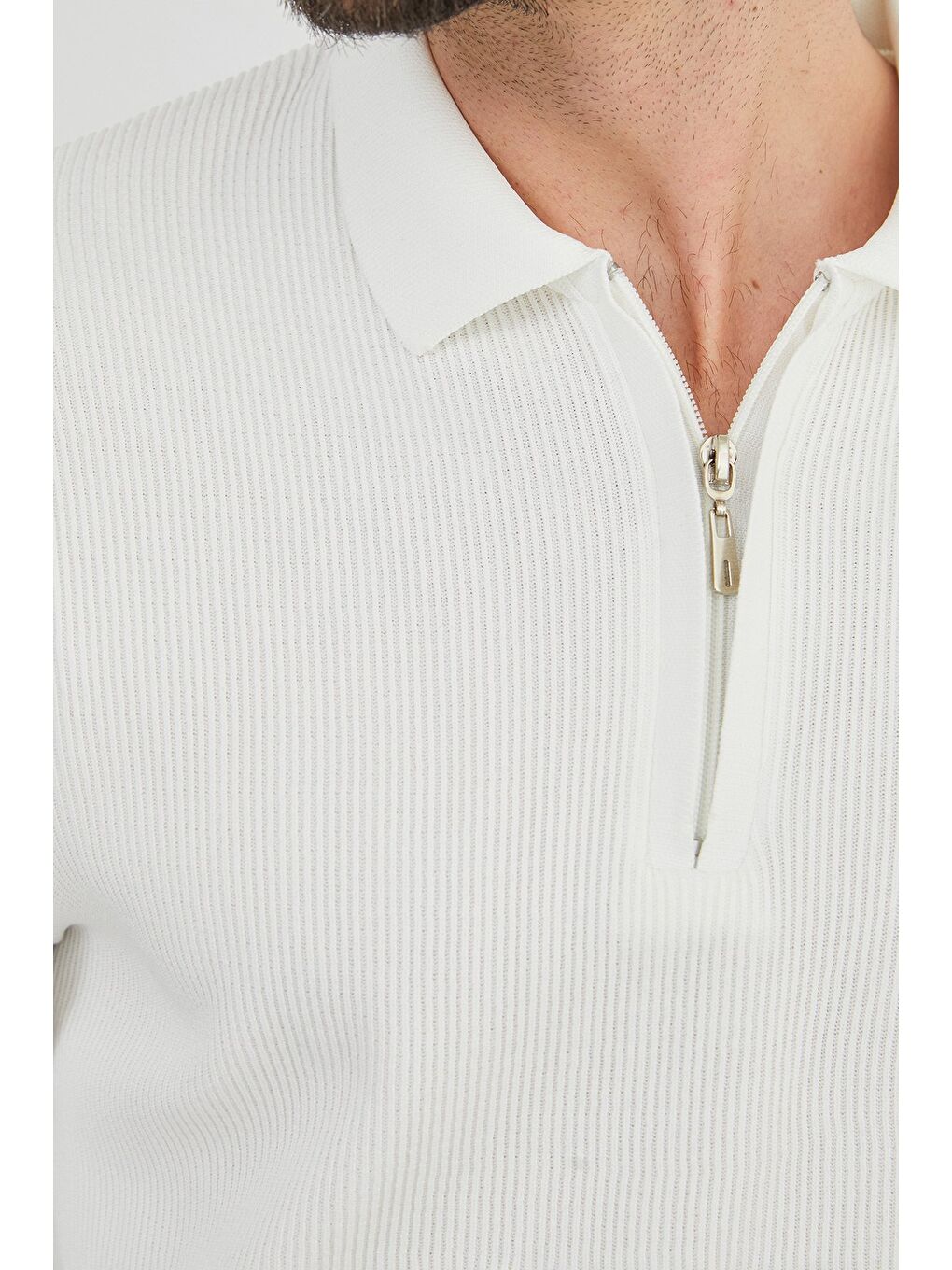 Beyaz Fitilli Yarım Fermuarlı Triko Kazak-3