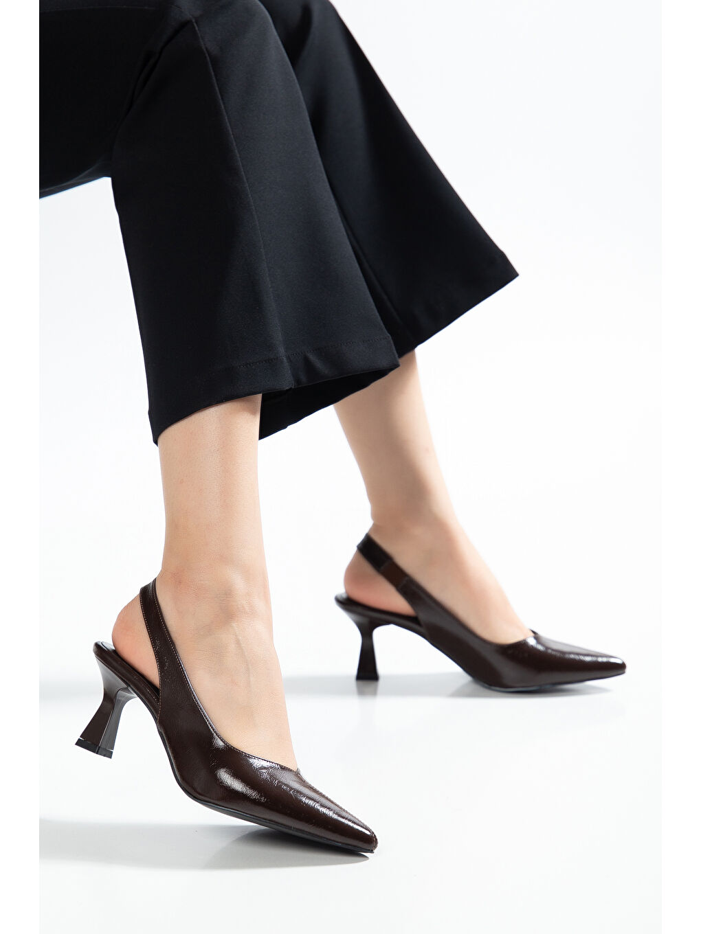 Kahverengi D2301 Günlük Ortopedik Kadın Klasik Topuklu Ayakkabı-3