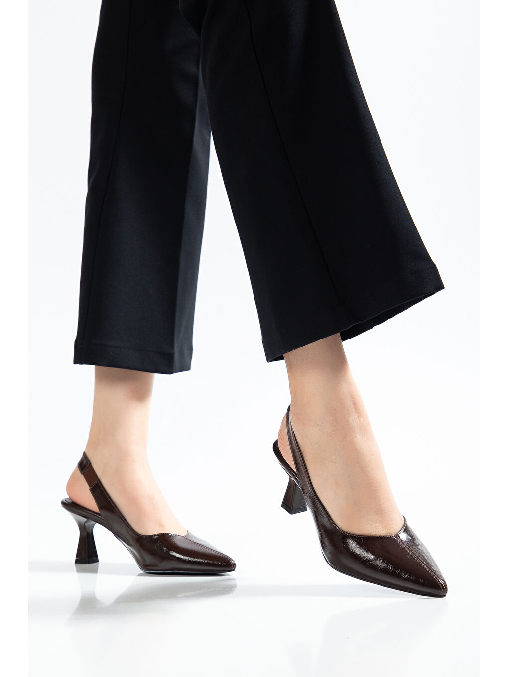 Kahverengi D2301 Günlük Ortopedik Kadın Klasik Topuklu Ayakkabı-4