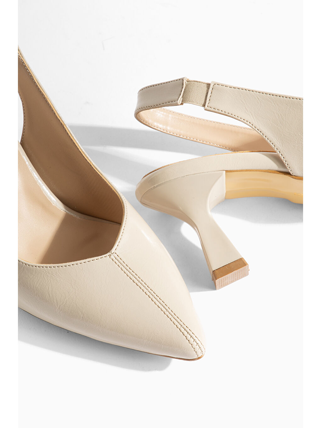 Bej D2301 Günlük Ortopedik Kadın Klasik Topuklu Ayakkabı-1