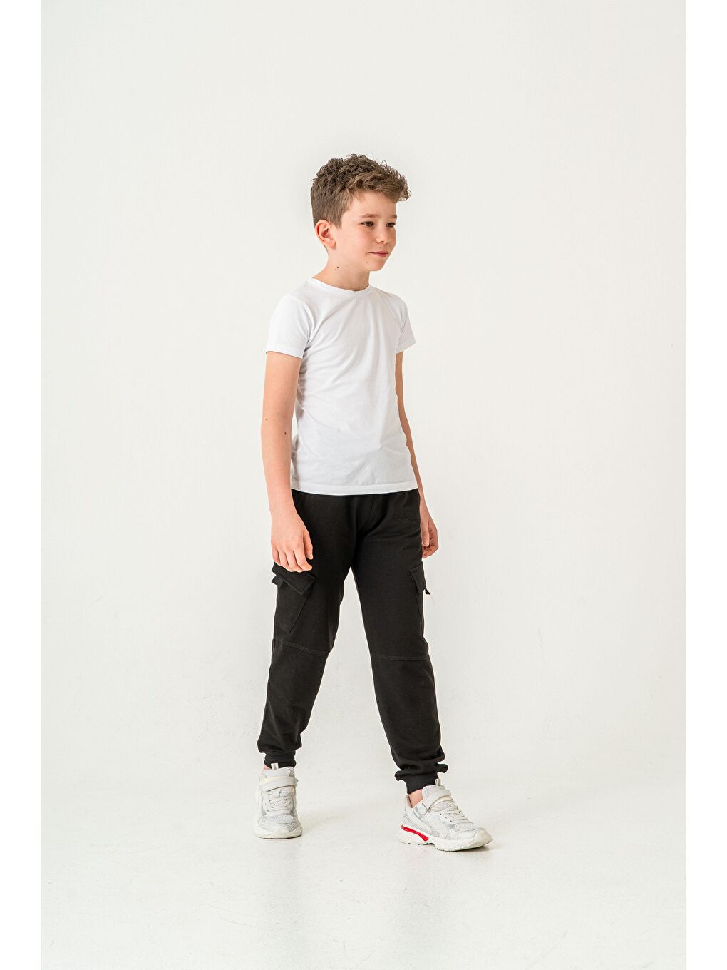 Siyah Çift Kargo Cepli Cep Kapagı Balıksırtlı Erkek Çocuk Eşofman Altı-2
