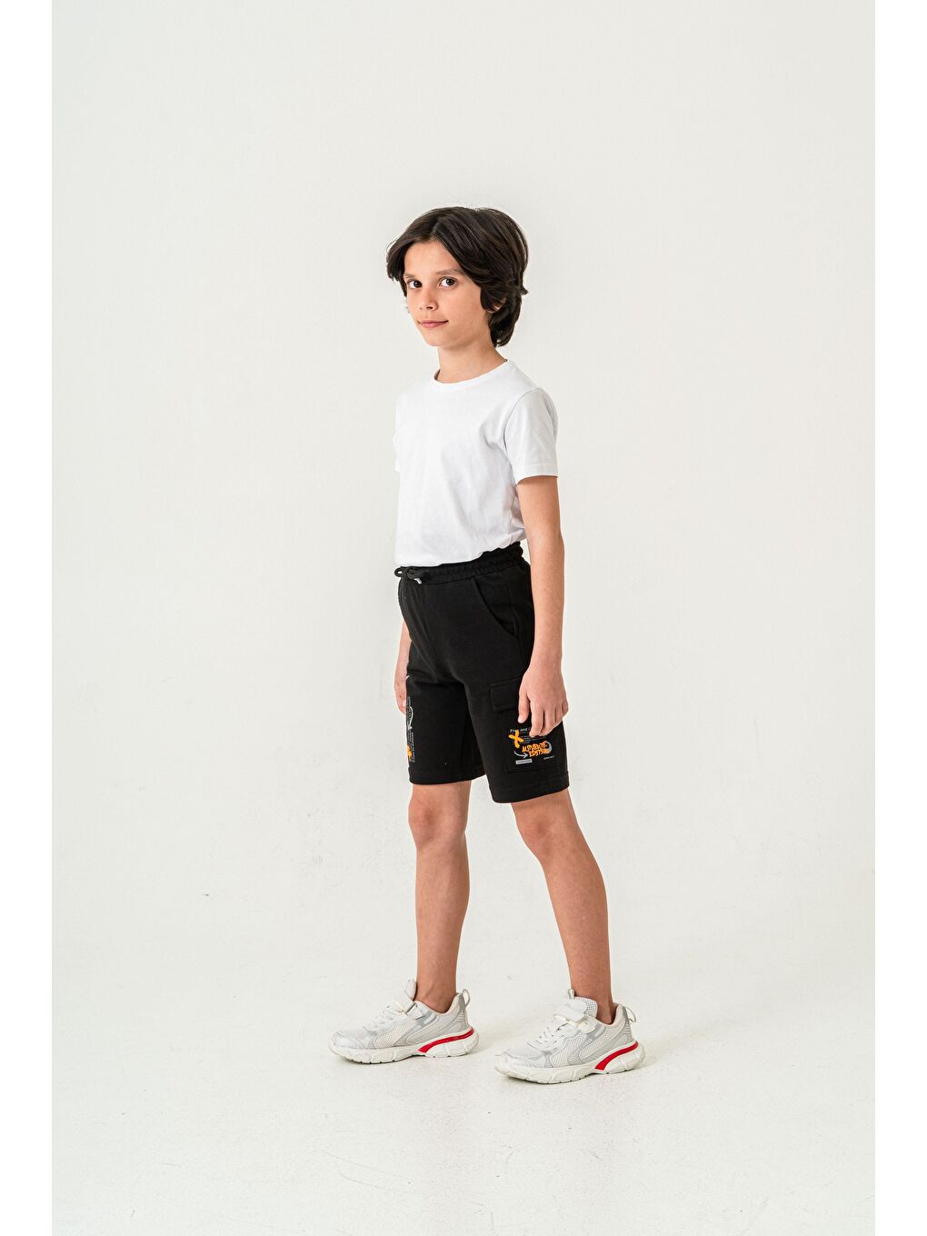 Siyah Offical Baskılı Kargo Cepli Erkek Çocuk Şort-1
