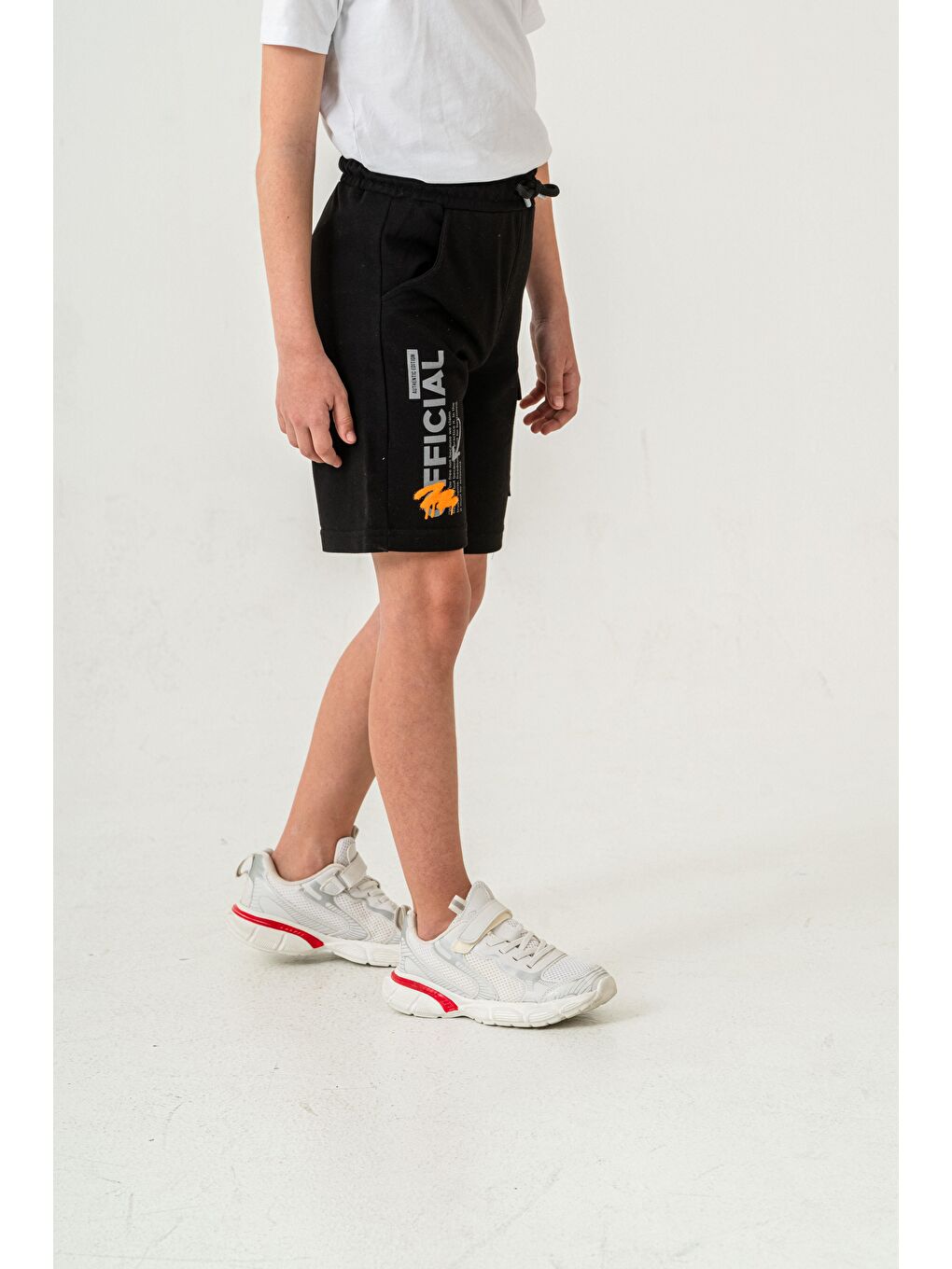 Siyah Offical Baskılı Kargo Cepli Erkek Çocuk Şort-3