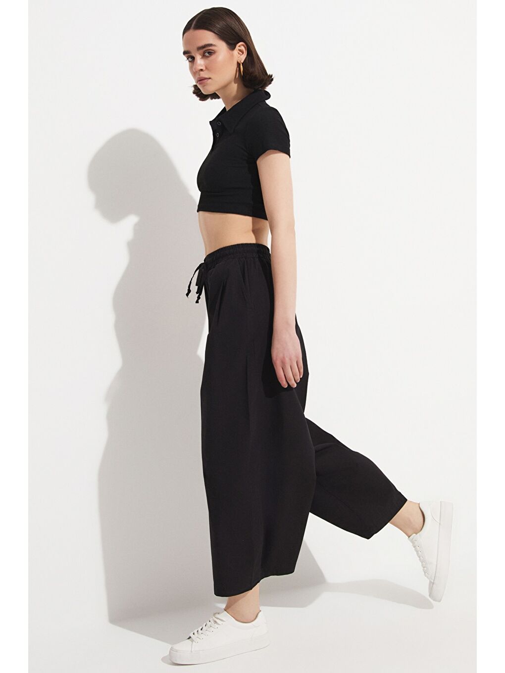 Siyah Beli Lastikli Bol Paça Pantolon-2