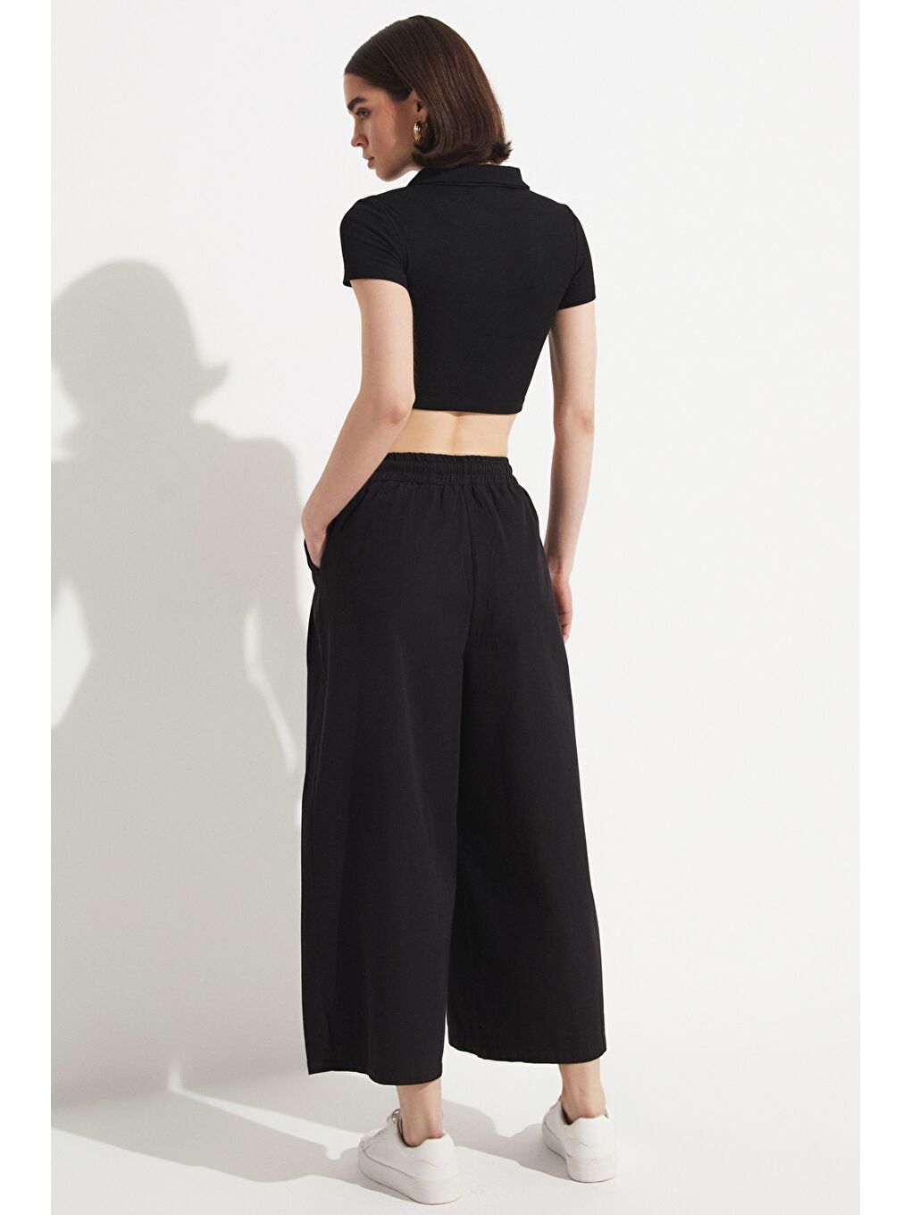 Siyah Beli Lastikli Bol Paça Pantolon-3