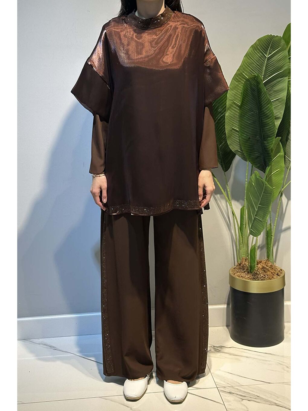 Transparan ve Taş Detay Bluz ve Pantolon Takım 8614 Kahverengi-1