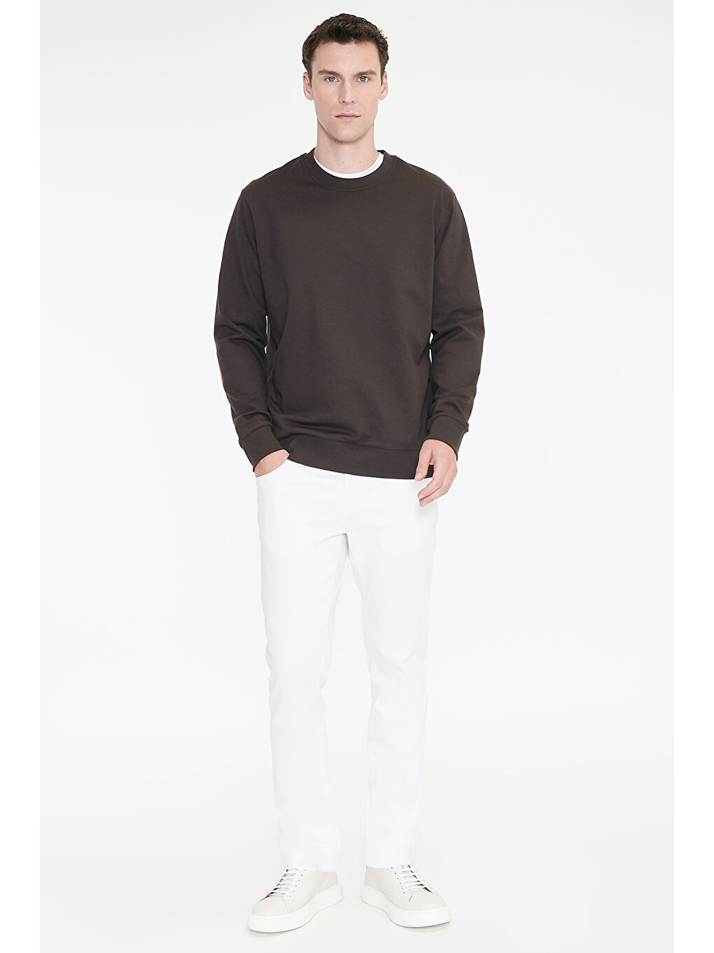 Erkek Kahverengi Pamuklu Standart Fit Normal Kesim 2 İplik Bisiklet Yaka Sweatshirt-1
