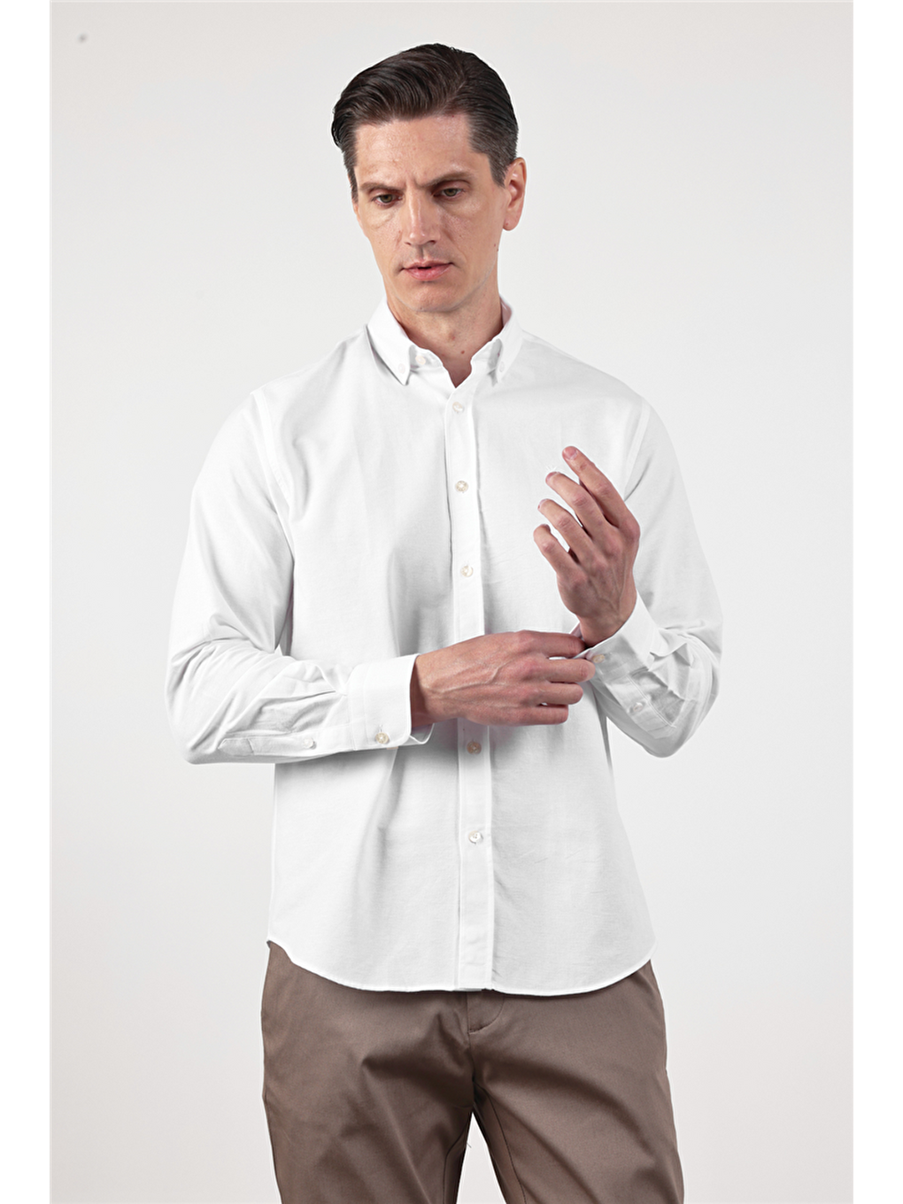 Beyaz Oxford Düğmeli Yaka Uzun Kol Cepsiz Slim Fit Pamuklu  Gömlek 1004260182-1