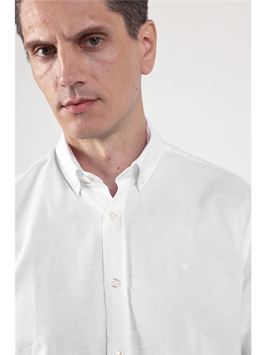 Beyaz Oxford Düğmeli Yaka Uzun Kol Cepsiz Slim Fit Pamuklu  Gömlek 1004260182-2