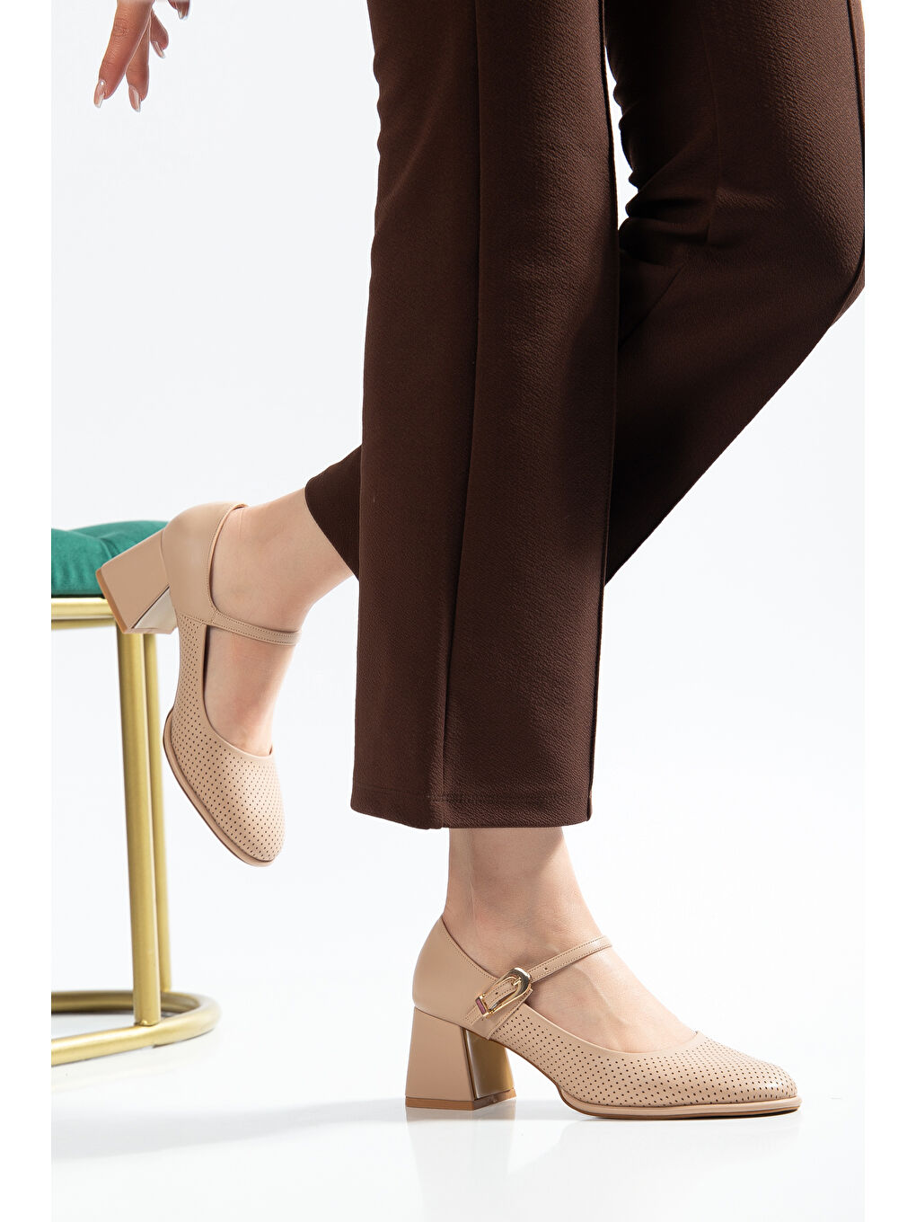 Bej D5141 Günlük Ortopedik Kadın Klasik Topuklu Ayakkabı-4