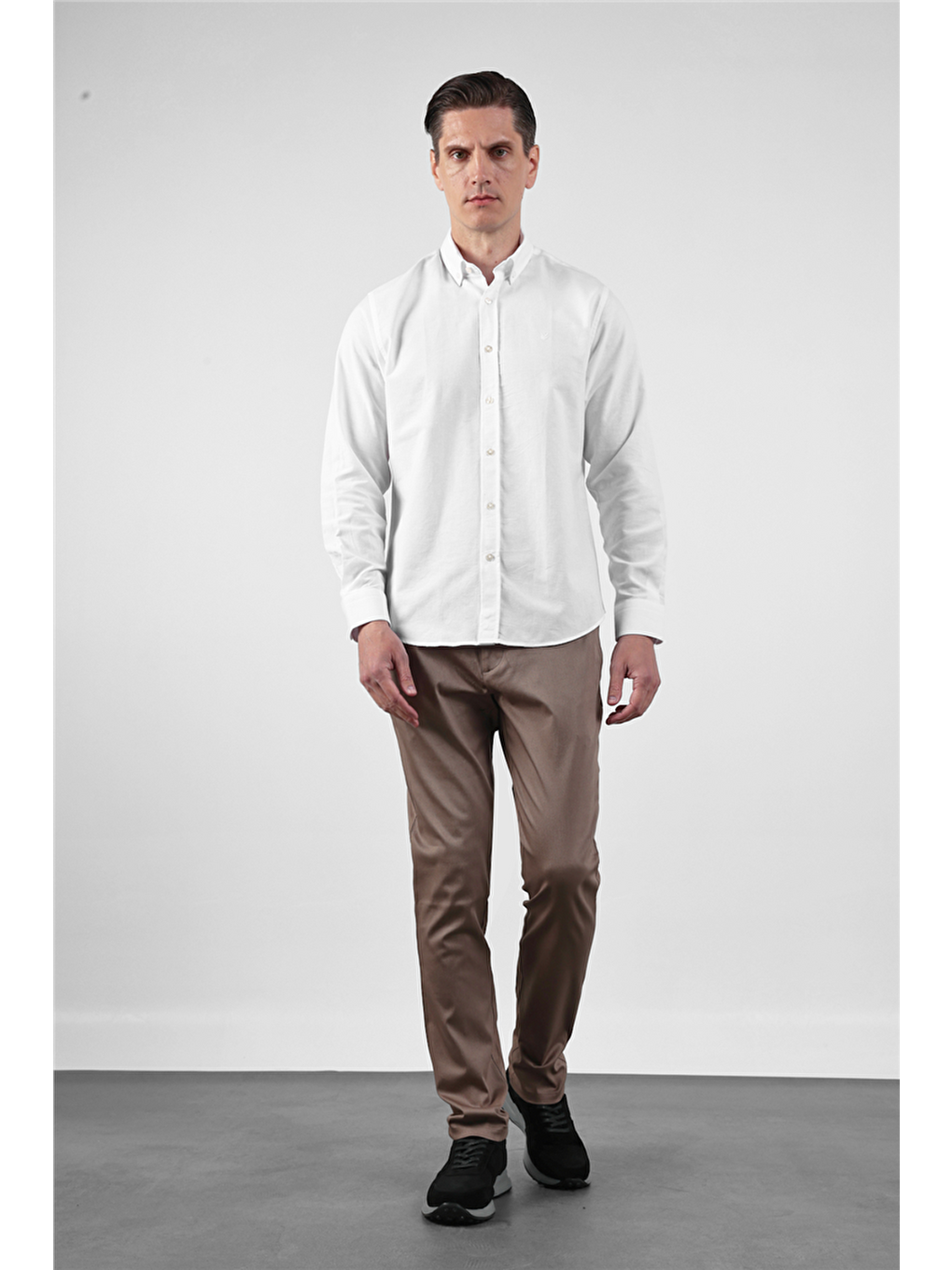 Beyaz Oxford Düğmeli Yaka Uzun Kol Cepsiz Slim Fit Pamuklu  Gömlek 1004260182-4