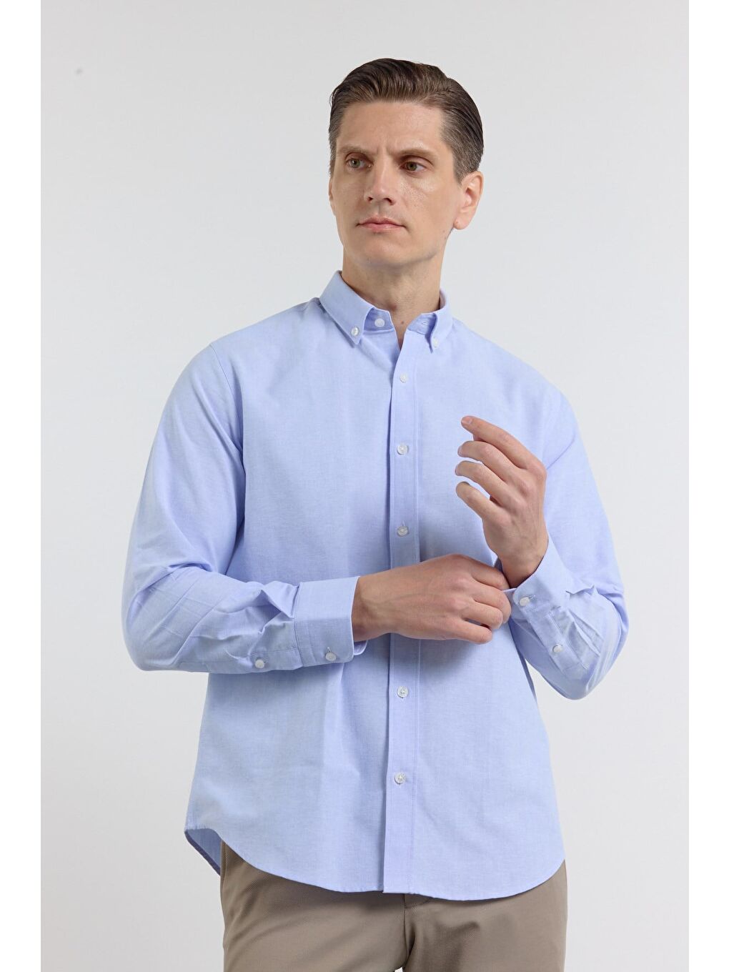 Açık Mavi Oxford Düğmeli Yaka Uzun Kol Cepsiz Slim Fit Pamuklu  Gömlek 1004260182-2