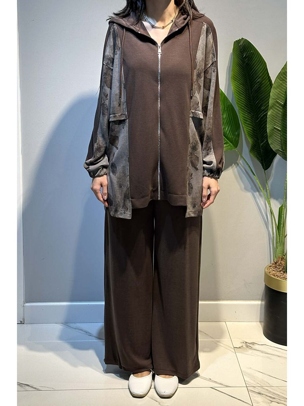 Çiçek ve Fermuar Detay Kap Pantolonlu Takım 70081-2 Kahverengi-1