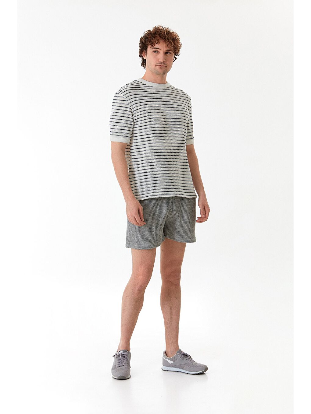 Gri 3 İplik Beli Bağcıklı Şort