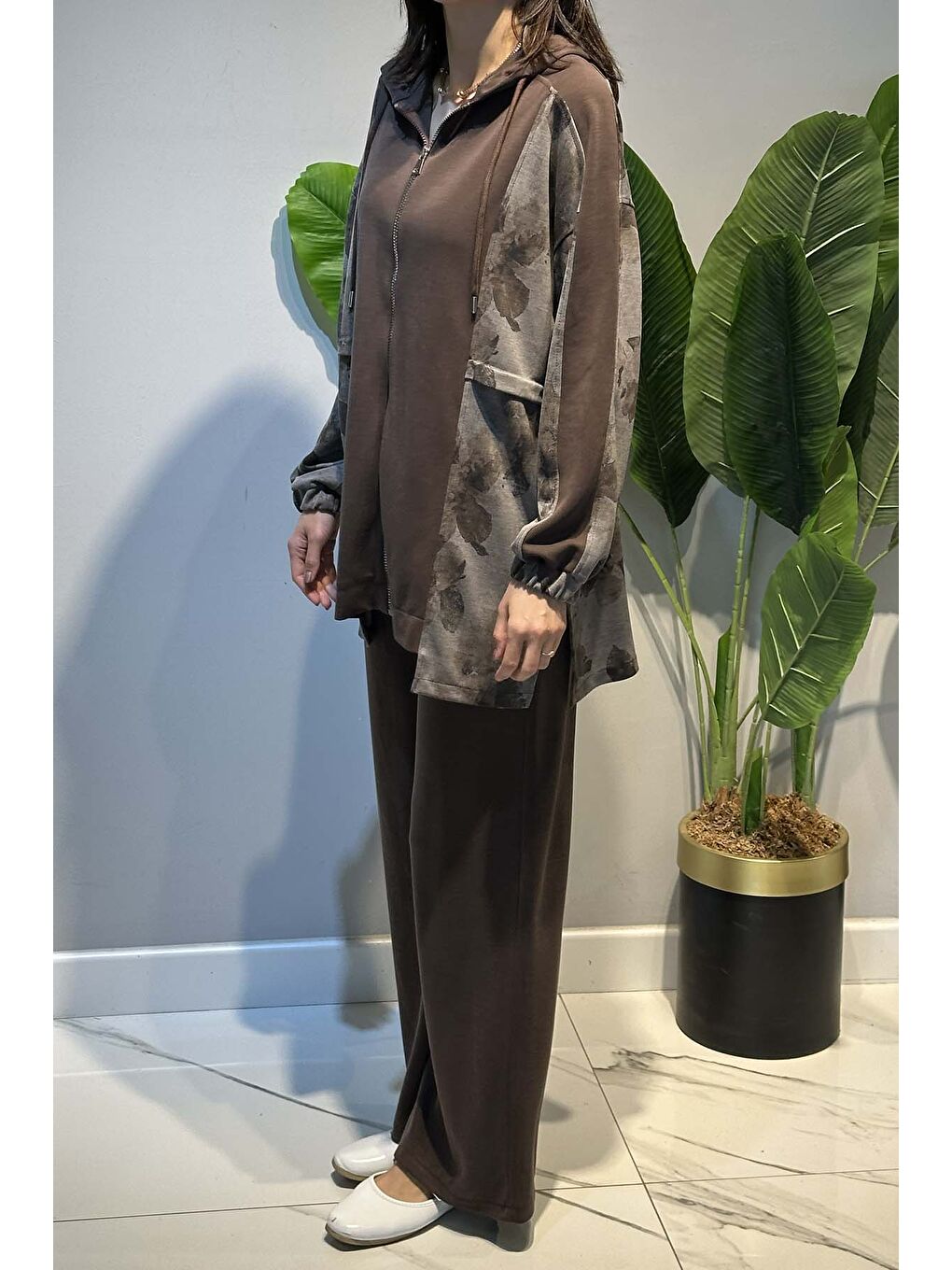 Çiçek ve Fermuar Detay Kap Pantolonlu Takım 70081-2 Kahverengi-2