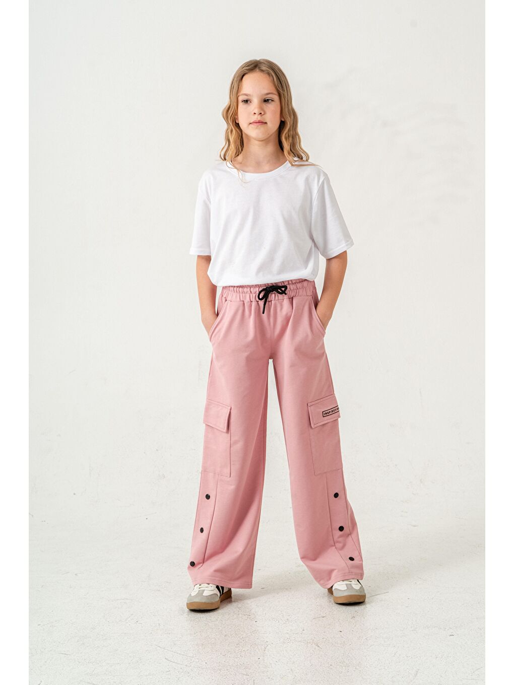 Pembe Kargo Cepli Paçalar Rivetli Cep Kapagı Inspiration Baskılı Kız Çocuk Eşofman Altı