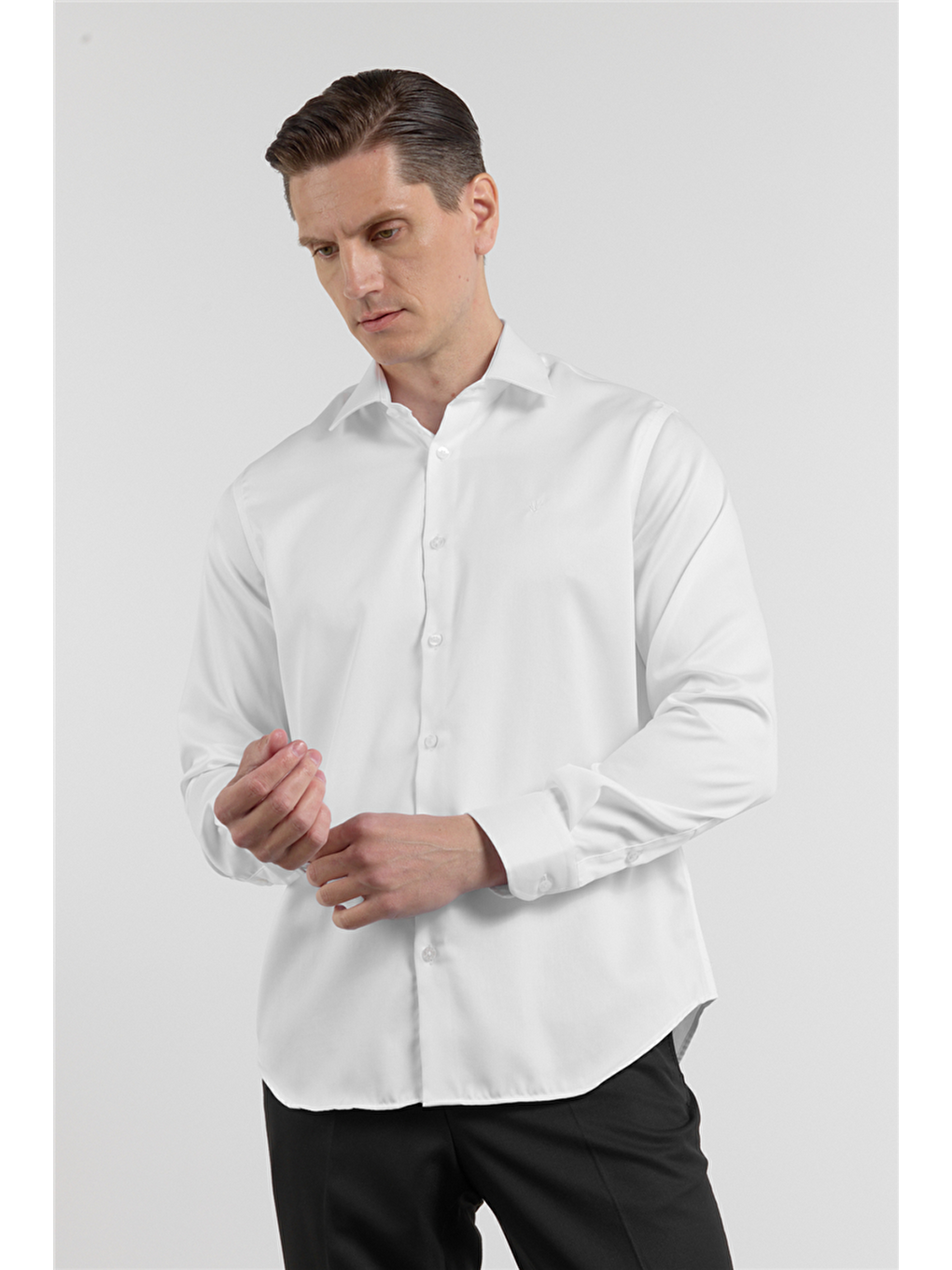 Beyaz Saten İtalyan Yaka Uzun Kol Cepsiz Slim Fit %100 Pamuk Gömlek 1004255231-2