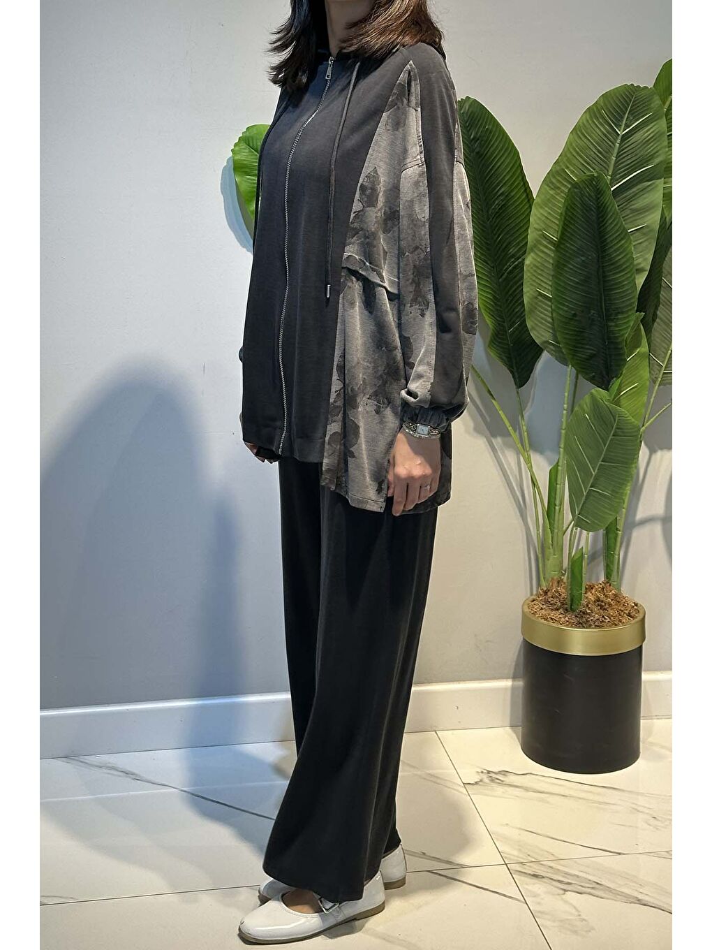 Çiçek ve Fermuar Detay Kap Pantolonlu Takım 70081-2 Siyah-2