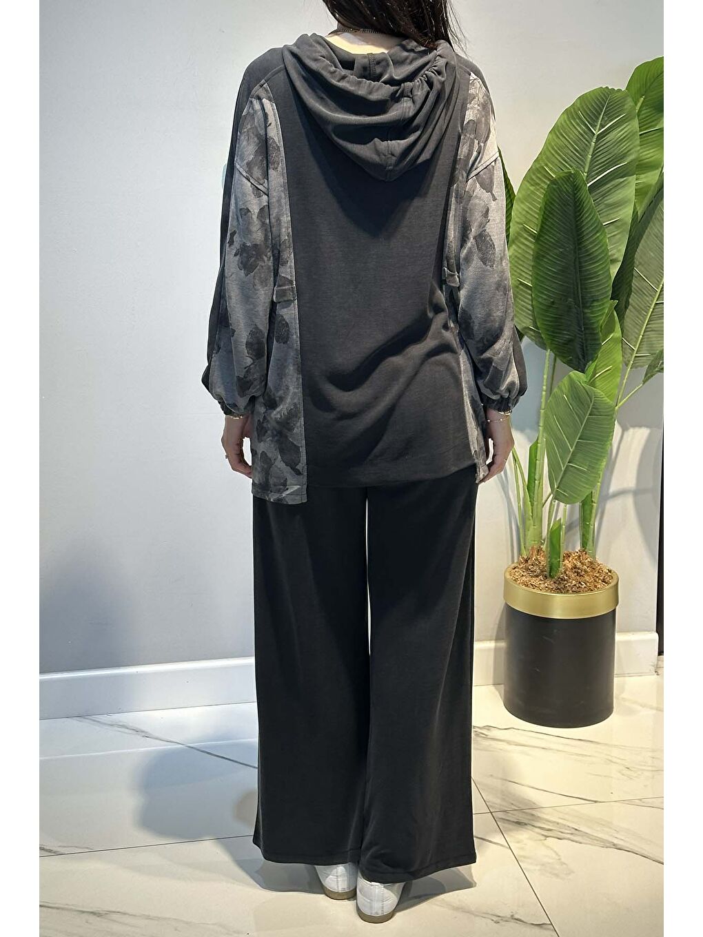 Çiçek ve Fermuar Detay Kap Pantolonlu Takım 70081-2 Siyah-3