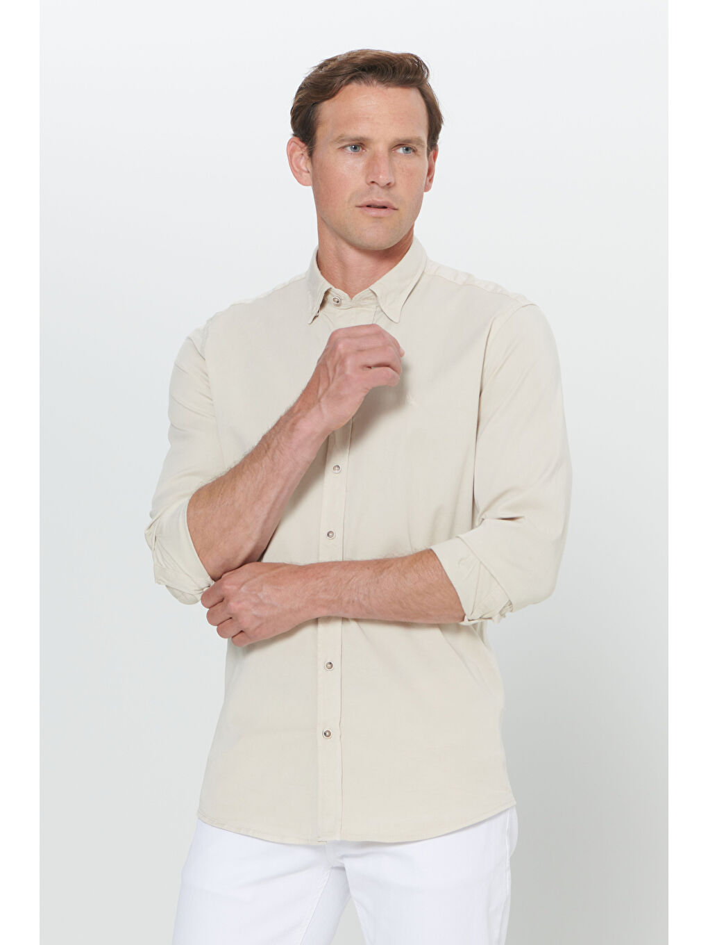 Erkek Bej Slim Fit Dar Kesim Gizli Düğme Yaka Pamuklu Gömlek