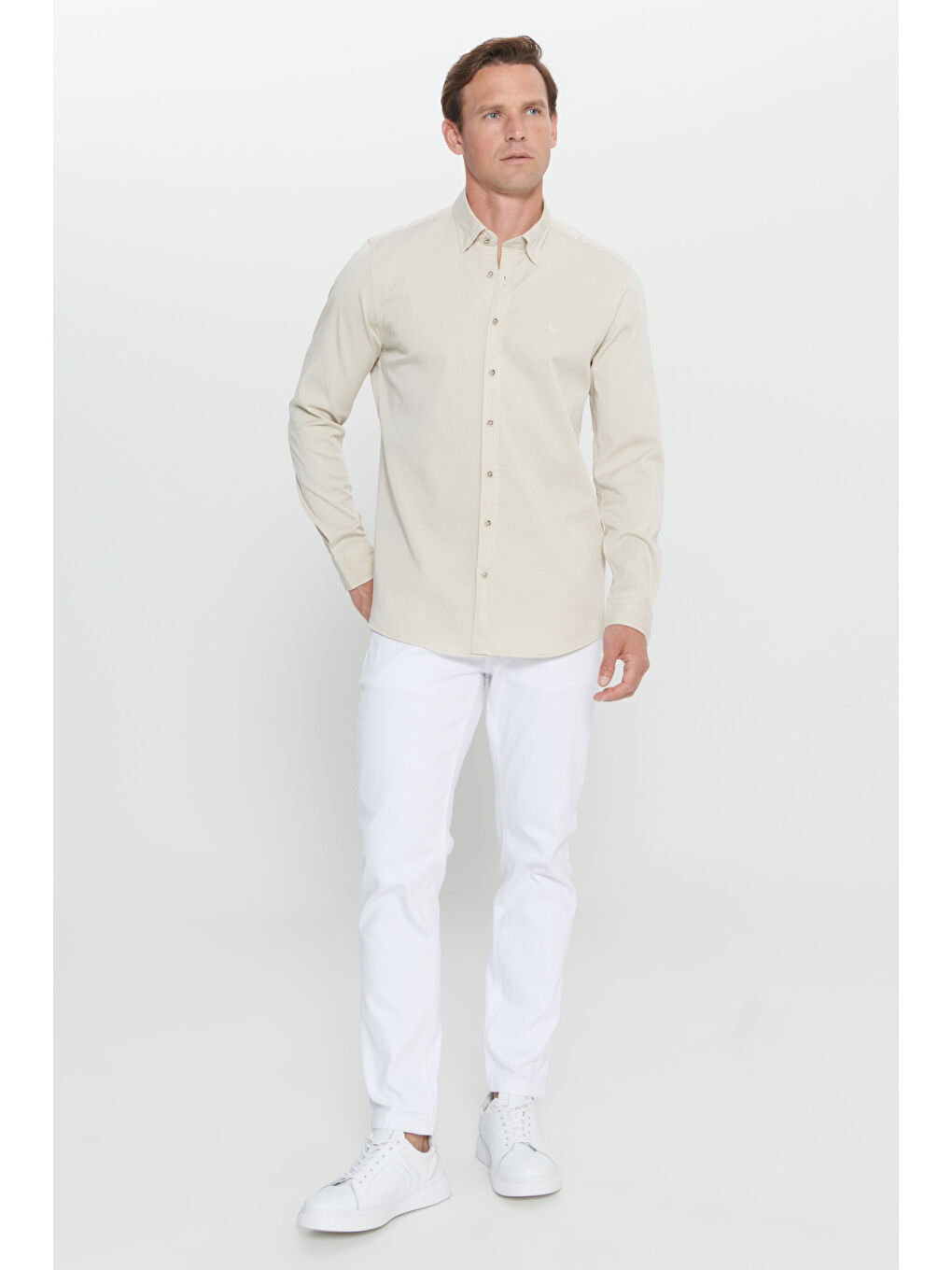 Erkek Bej Slim Fit Dar Kesim Gizli Düğme Yaka Pamuklu Gömlek-1