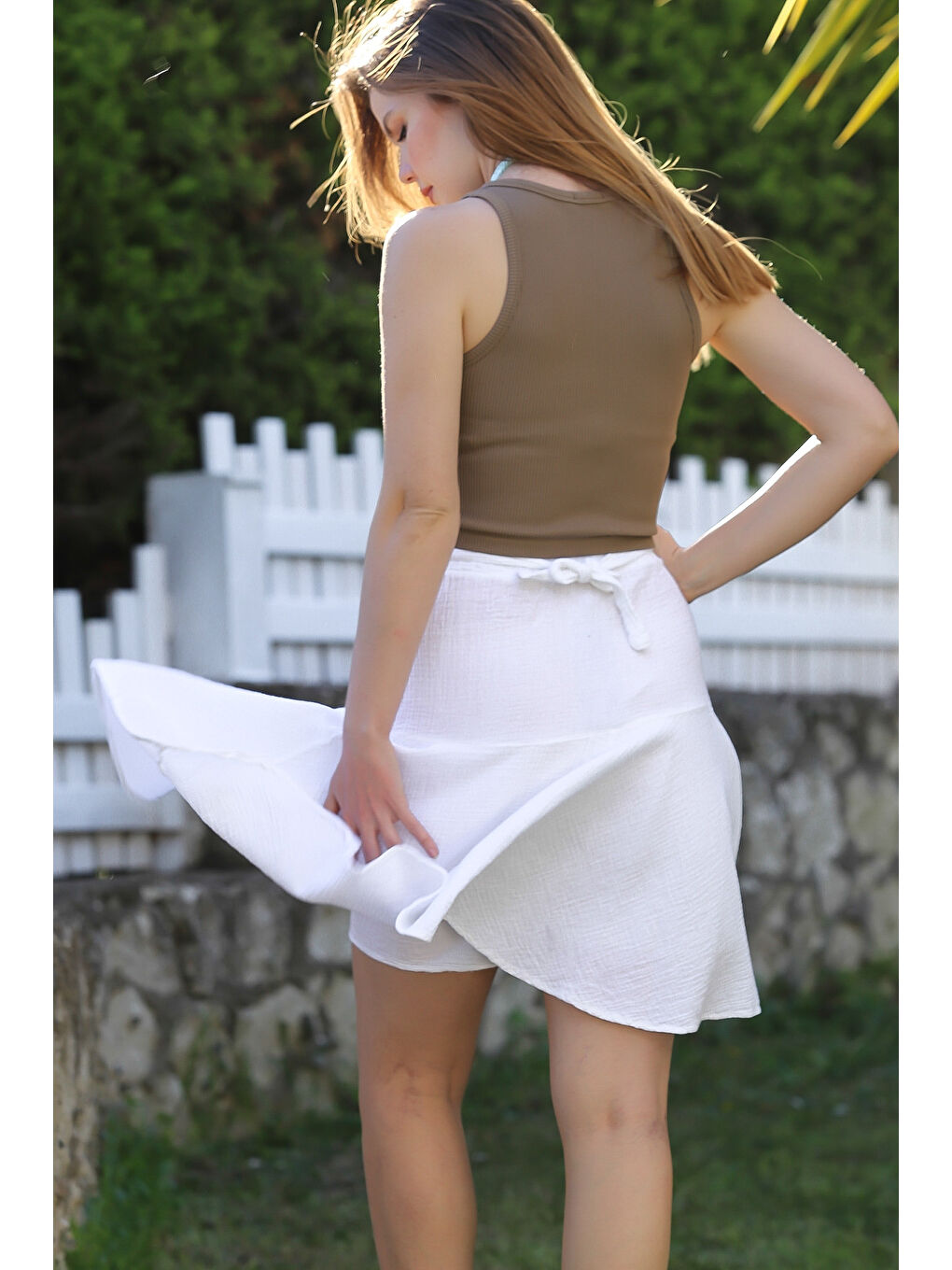 Beyaz Yıkamalı Kloş Kesim Kuşaklı Casual Müslin Dokuma Şort Etek 60 55-6