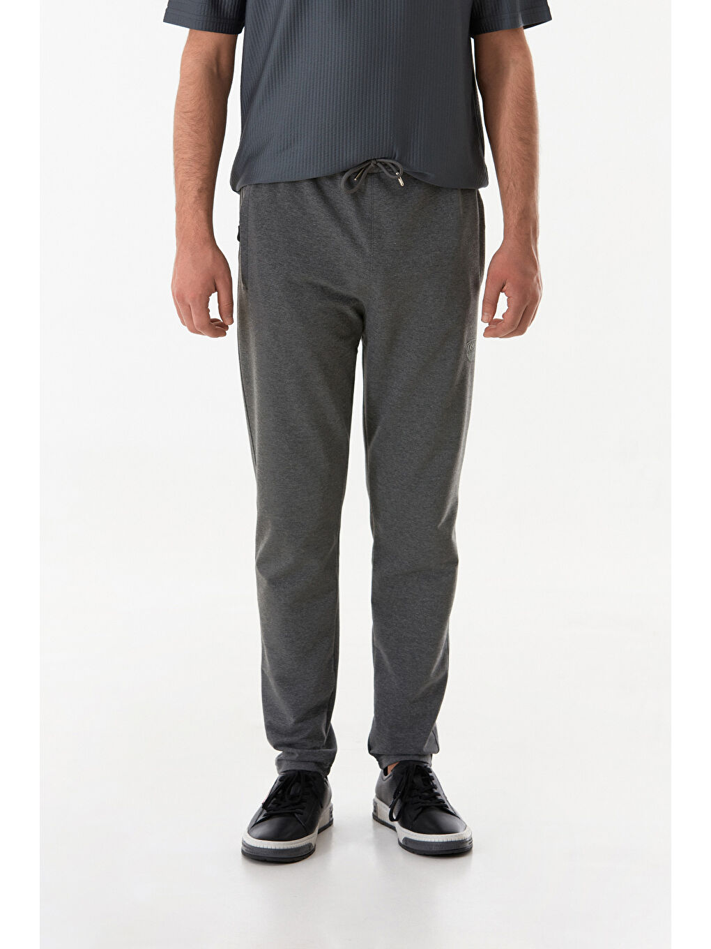 Antrasit Beli Bağlamalı Cebi Fermuarlı Büyük Beden Eşofman Altı-1