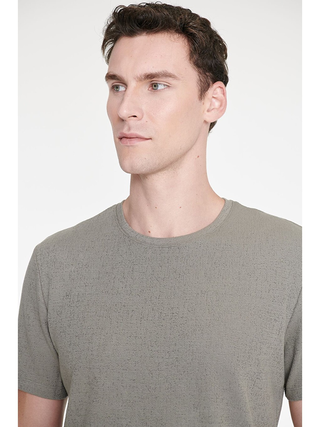 Erkek Haki Pamuklu Slim Fit Bisiklet Yaka Jakarlı Esnek Tişört-3