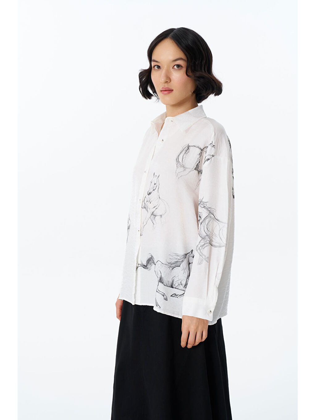 Lila At Desenli Düğmeli Gömlek Ekru-Siyah-2