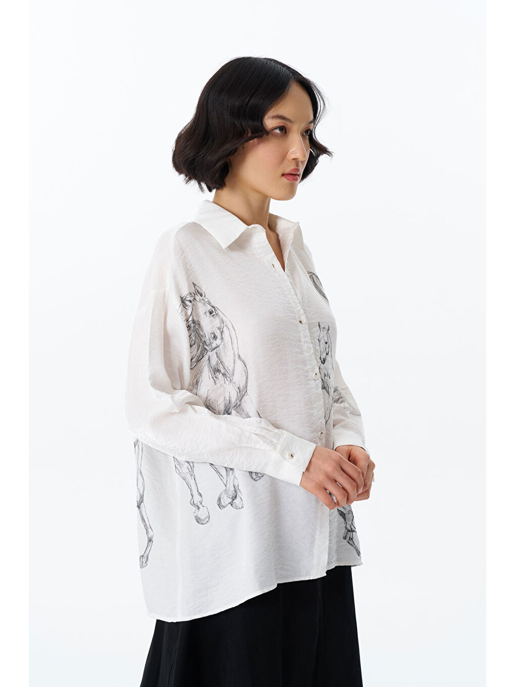 Lila At Desenli Düğmeli Gömlek Ekru-Siyah-3