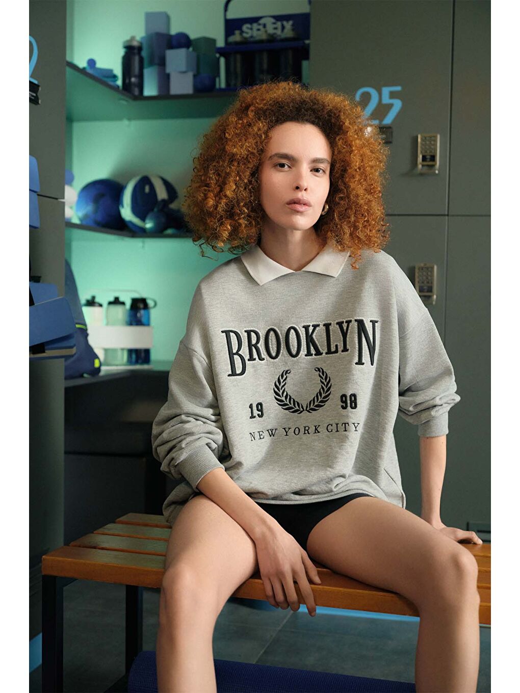 Nakışlı Bebe Yaka Sweatshirt Gri