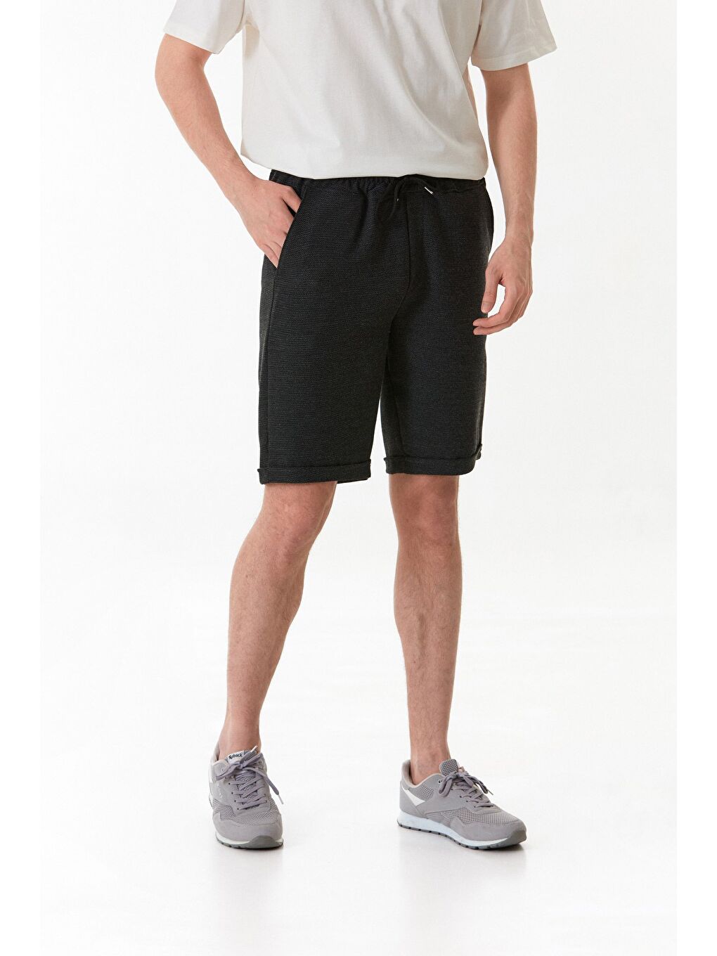 Antrasit Kırçıllı Beli Lastikli Duble Paça Cepli Şort-1