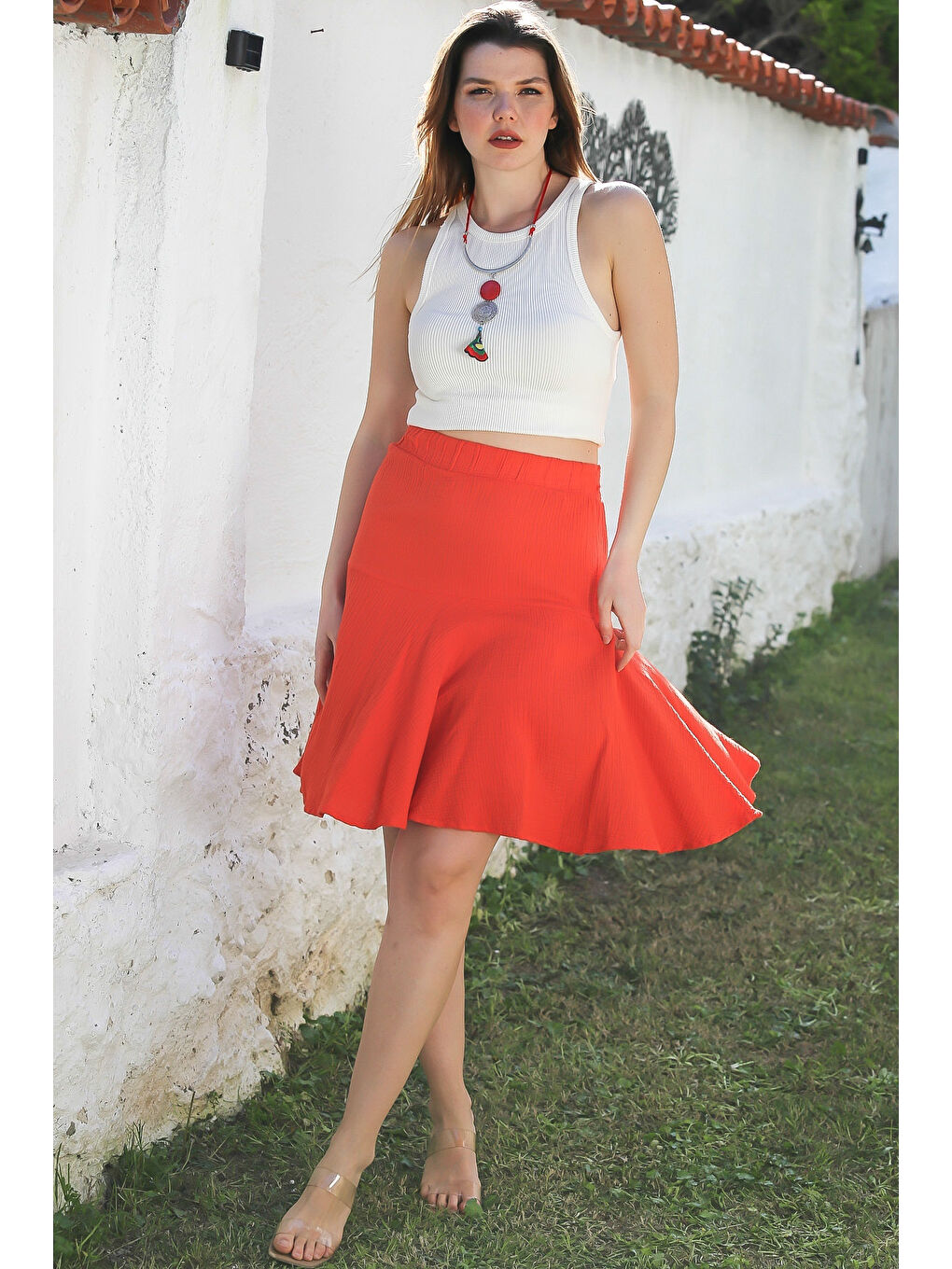 Kırmızı Narçiçeği Yıkamalı Kloş Kesim Kuşaklı Casual Müslin Dokuma Şort Etek 60 55-1