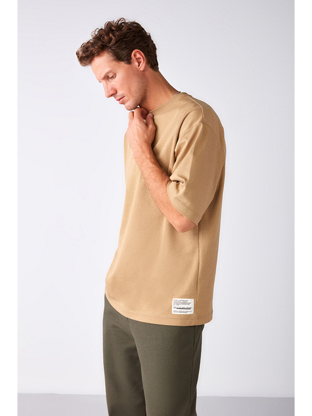Bej JOEL Erkek %100 Organik Pamuklu Kalın Kumaşlı Özel Dokulu Etiket Detaylı Oversize BEJ T-Shirt-1