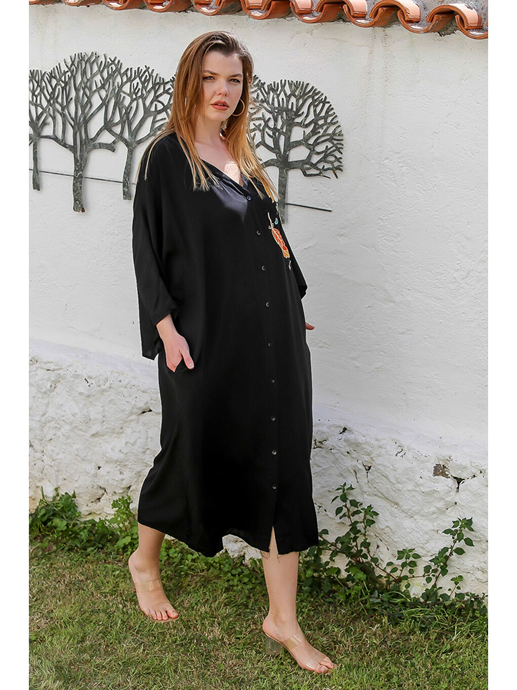 Siyah V Yaka Yarasa Kol Düğmeli Gizli Cepli Nakışlı Casual Viskon Dokuma Elbise 140 90-3