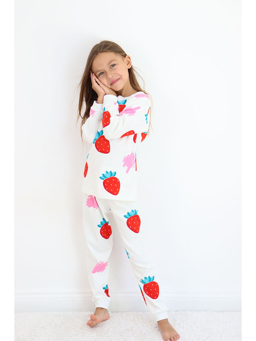 Beyaz Kız Çocuk Orta Kalınlıkta Basic Baskılı Pijama Takımı