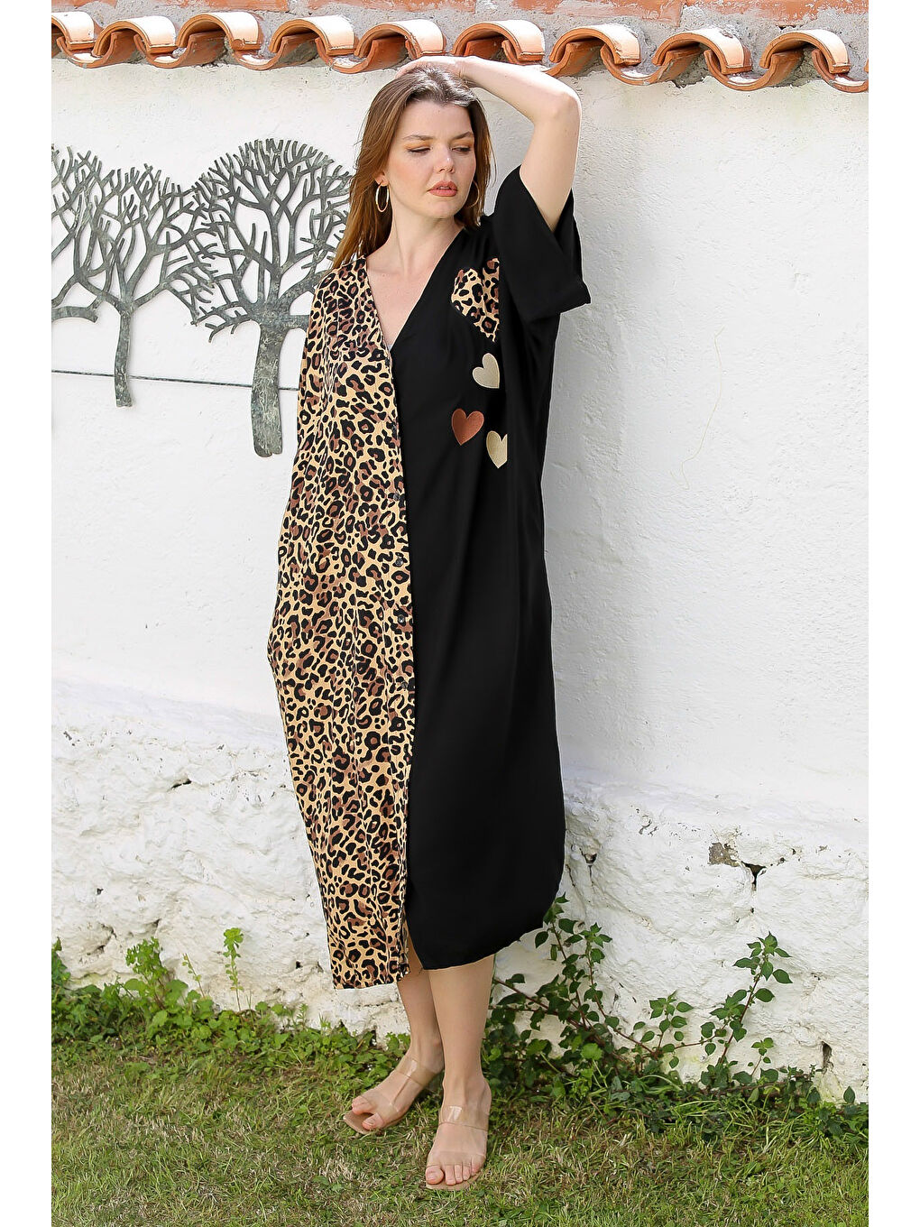 Siyah V Yaka Yarasa Kol Düğmeli Gizli Cepli Nakışlı Casual Viskon Dokuma Elbise 140 95-4