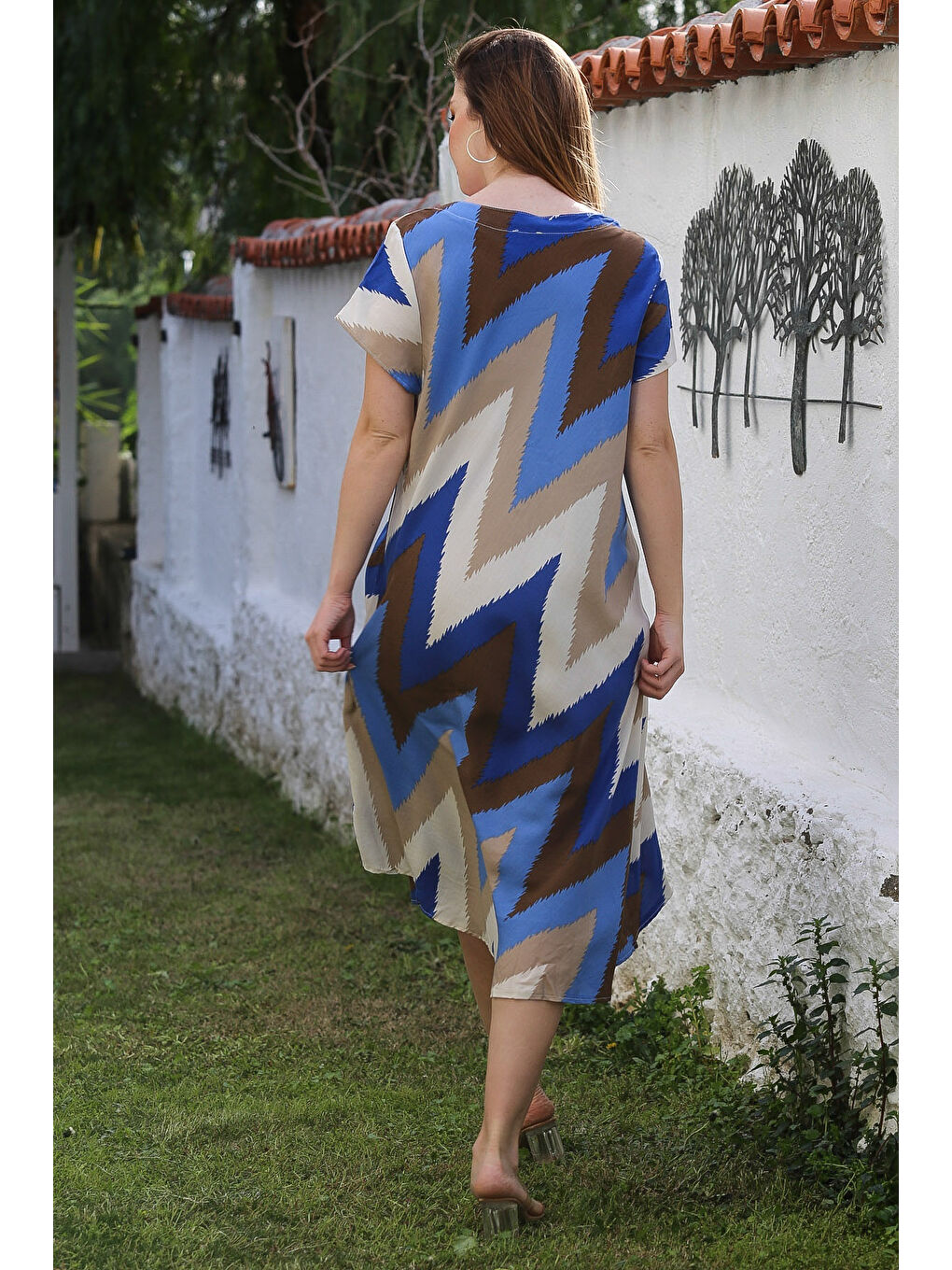 Mavi V Yaka Düşük Kol Allover Baskılı Casual Viskon Dokuma Elbise 115 66-4